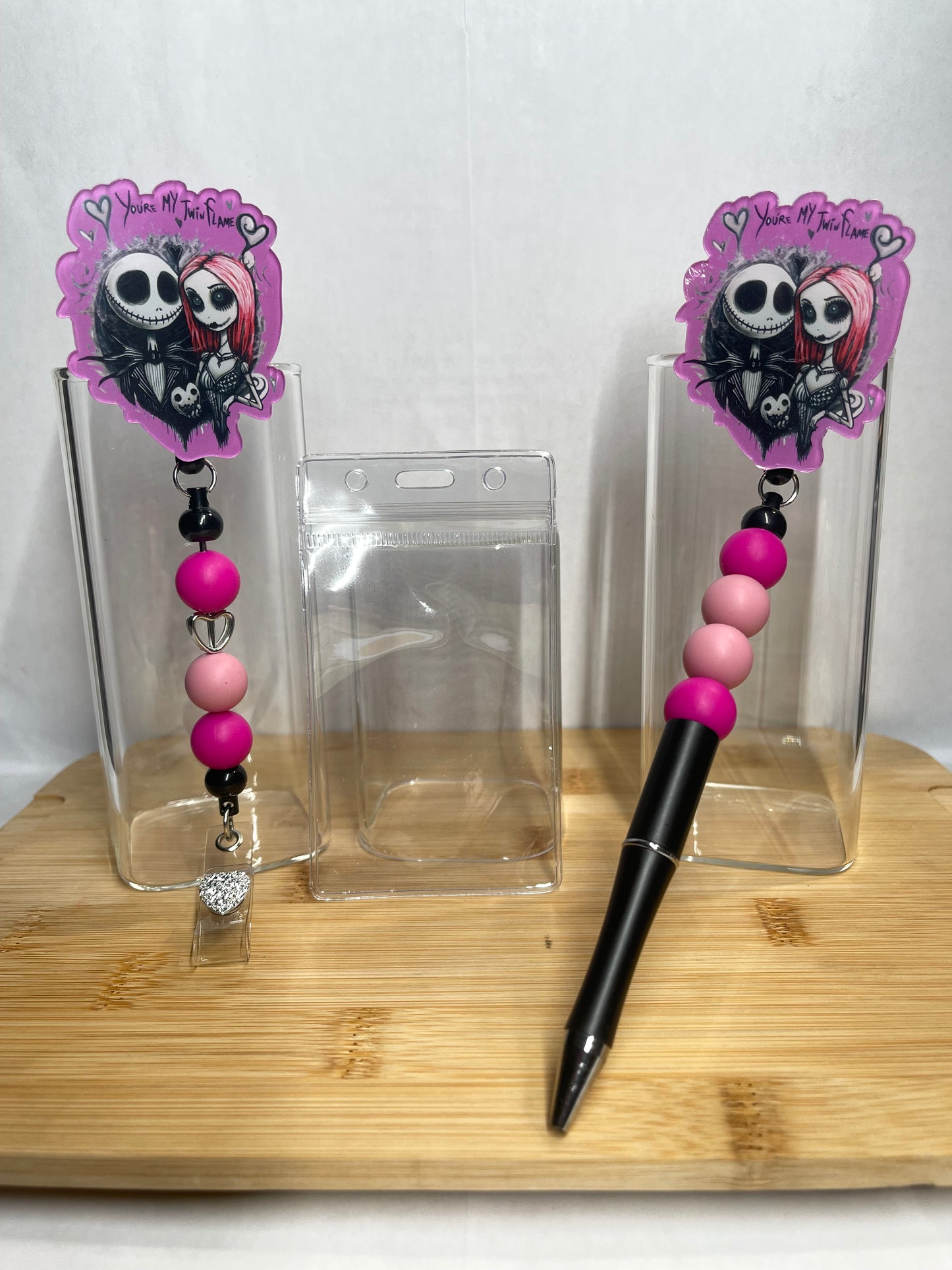 Retractable badge and pen sets