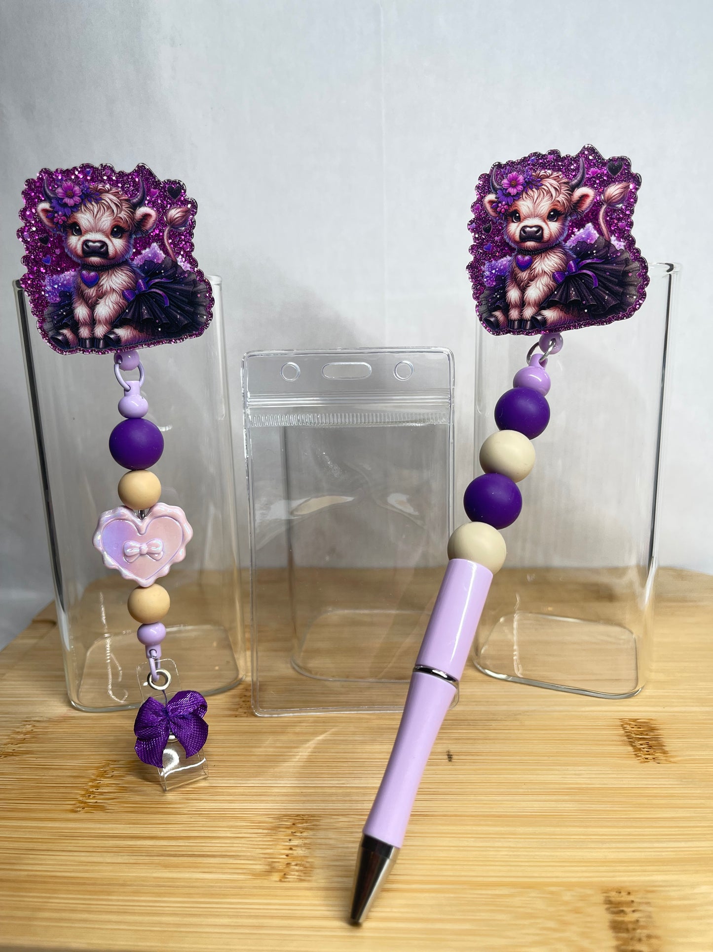 Retractable badge and pen sets