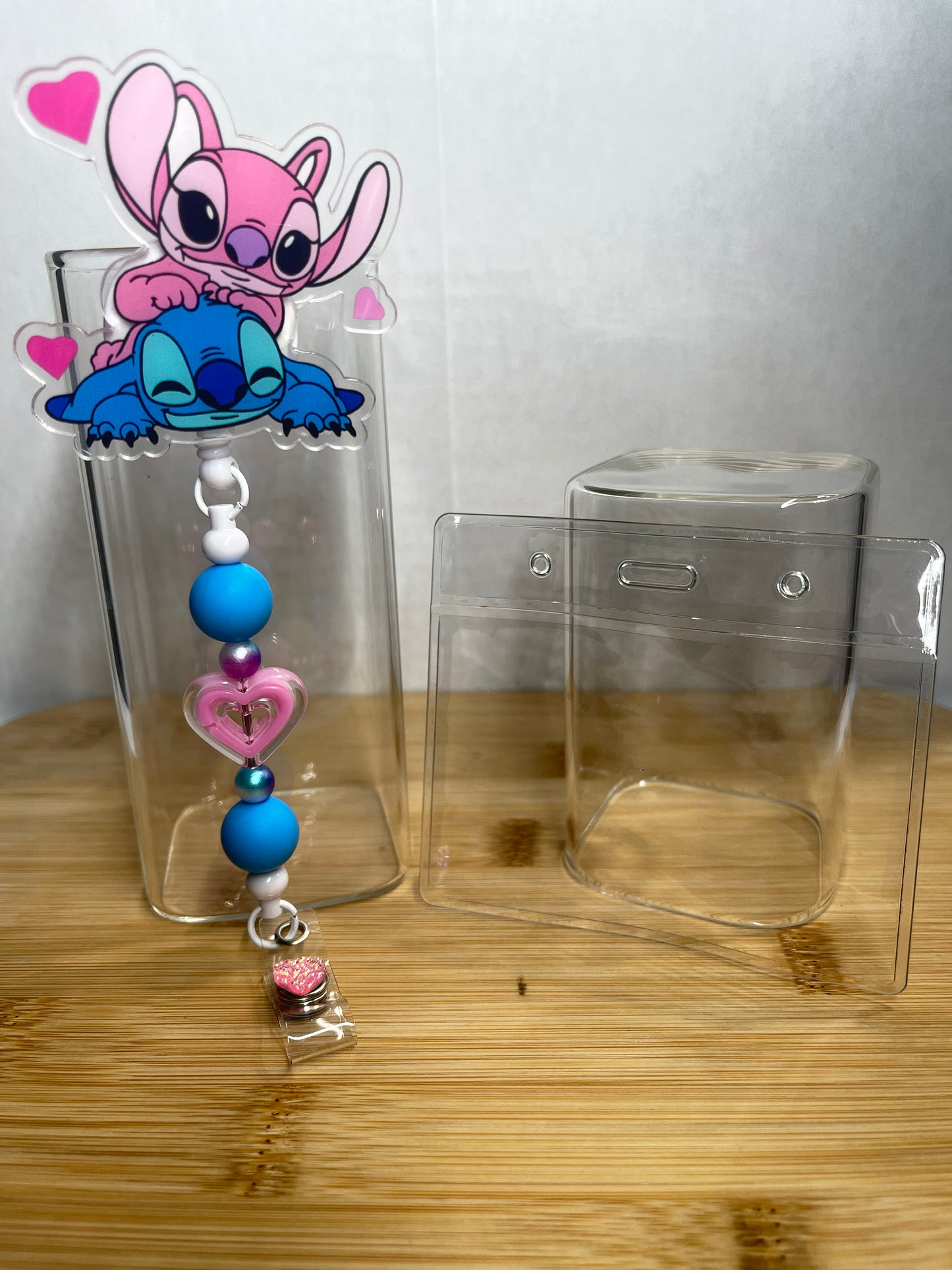 Retractable badge holder