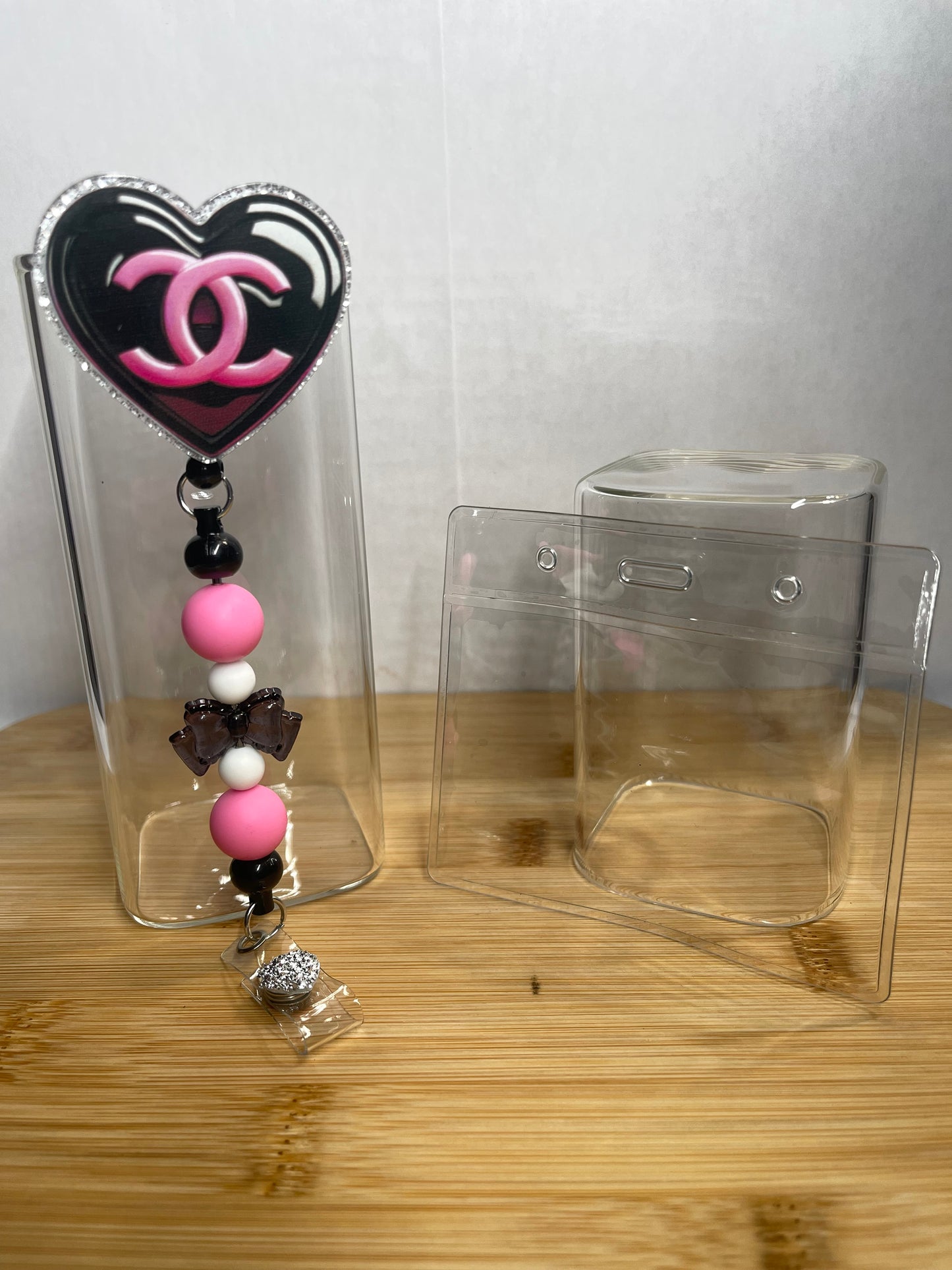 Retractable badge holder